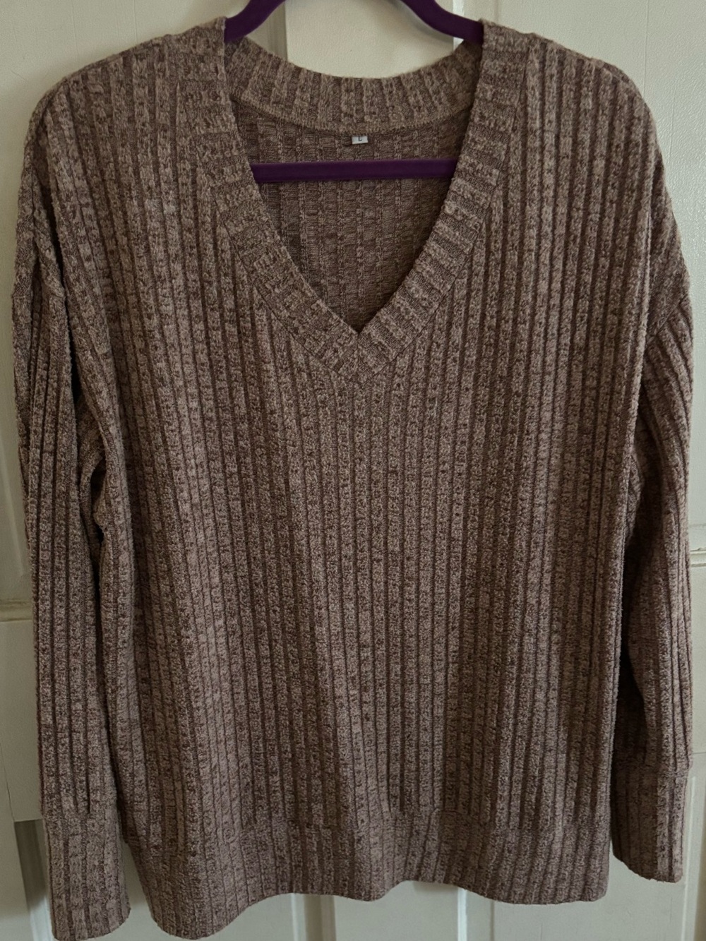 Women's V-Neck Ribbed Sweater - Taupe